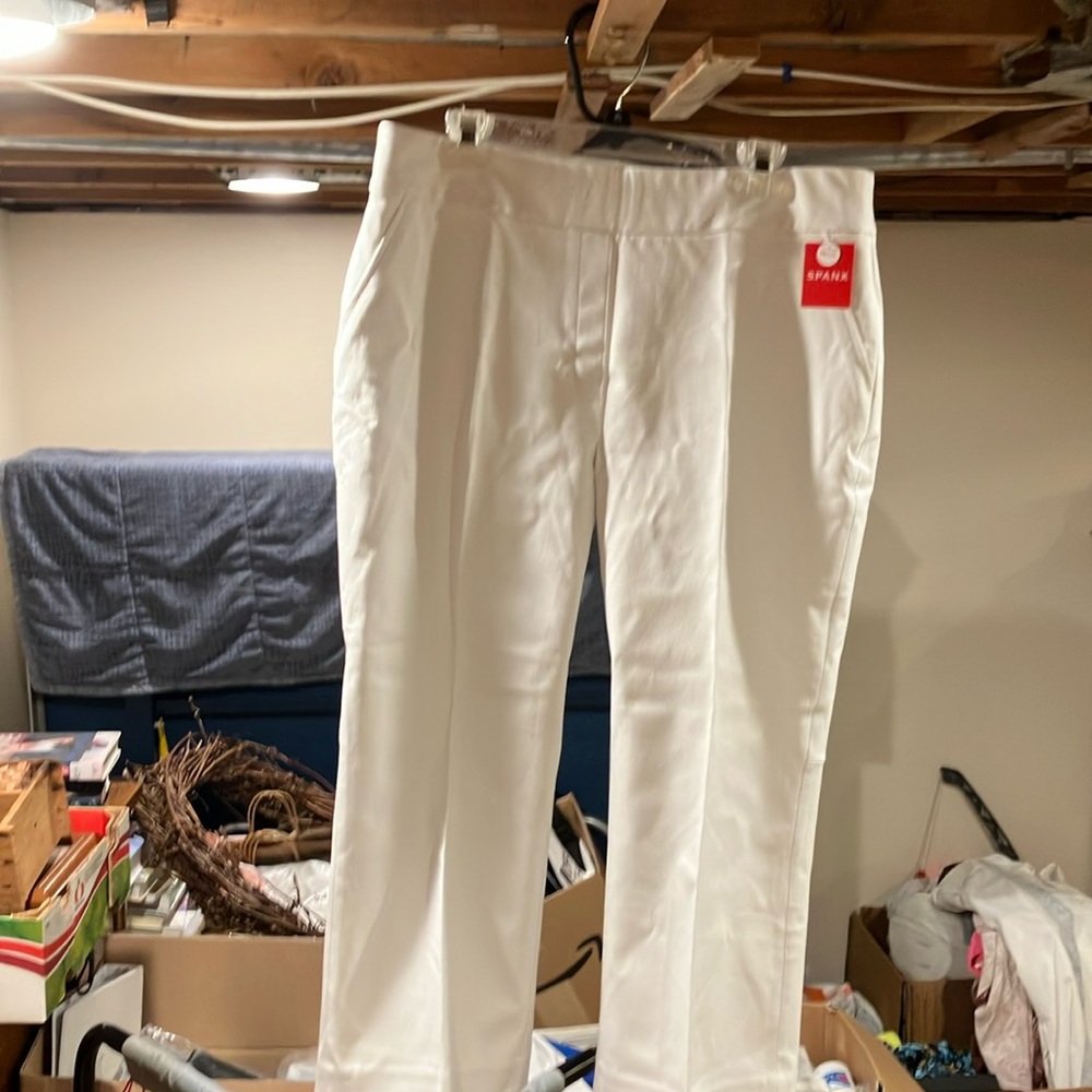 White spanks, kick flare, Capri pants, size 1X